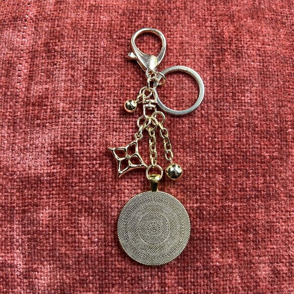 New RUSTIC CLOVER Bag Charm, Brown Black and Gold Tone - Picture 5 of 7